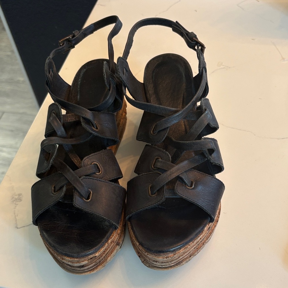 Free People boHo festival, tiki Pinup Black and Brown Platform Sandals wedges